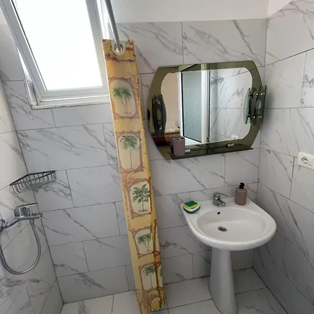 Apartment White *